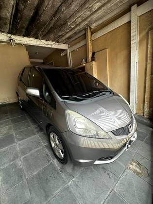 HONDA FIT 1.4 LX 16V FLEX 4P MANUAL HONDA FIT 1.4 LX 16V FLEX 4P MANUAL